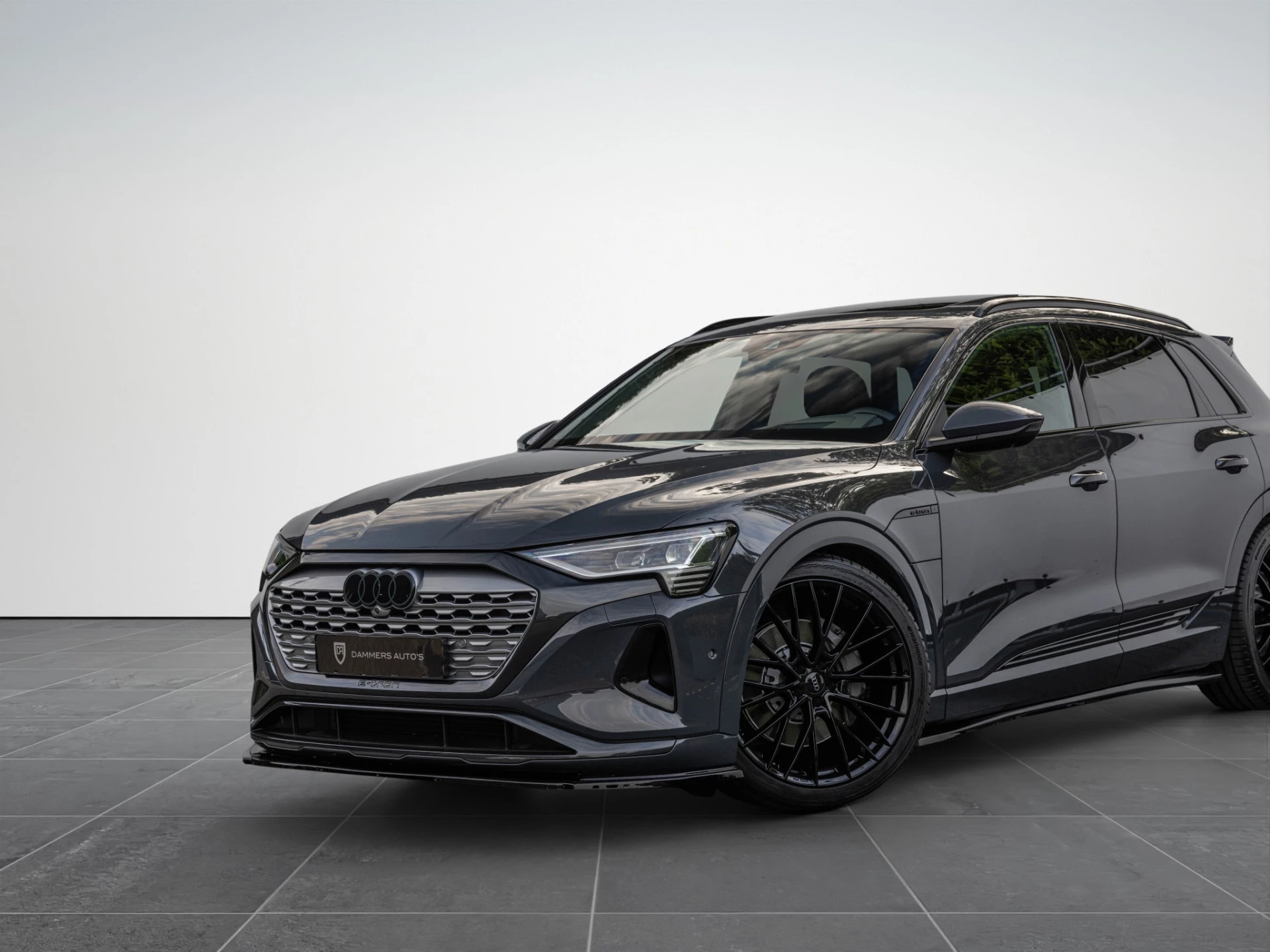 Hoofdafbeelding Audi Q8 e-tron