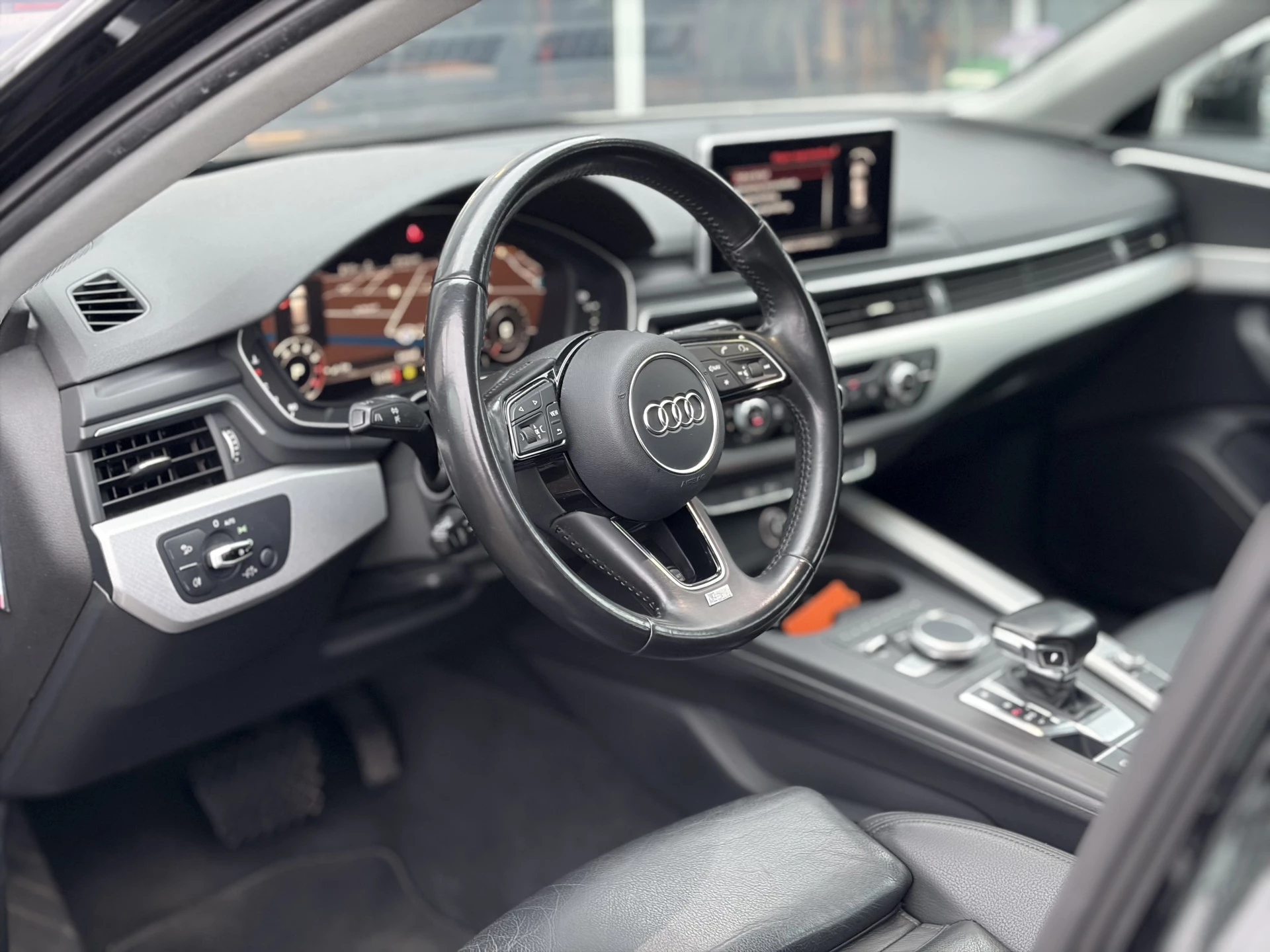 Hoofdafbeelding Audi A4