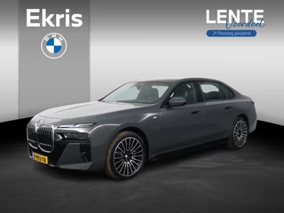 BMW 7-serie 750e xDrive Driving Assistant Plus | M Sportpakket | Trekhaak |BMW Iconic Glow | Multifunctionele voorstoelen | Lentevoordeel