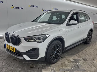 BMW X1 xDrive25e High Executive 221 PK [PANORAMADAK, VOL LEDER, STOELVERWARMING, ALARM KLASSE 3, HEAD UP, NIEUWSTAAT]