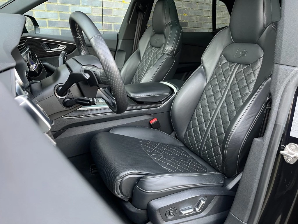 Hoofdafbeelding Audi Q8