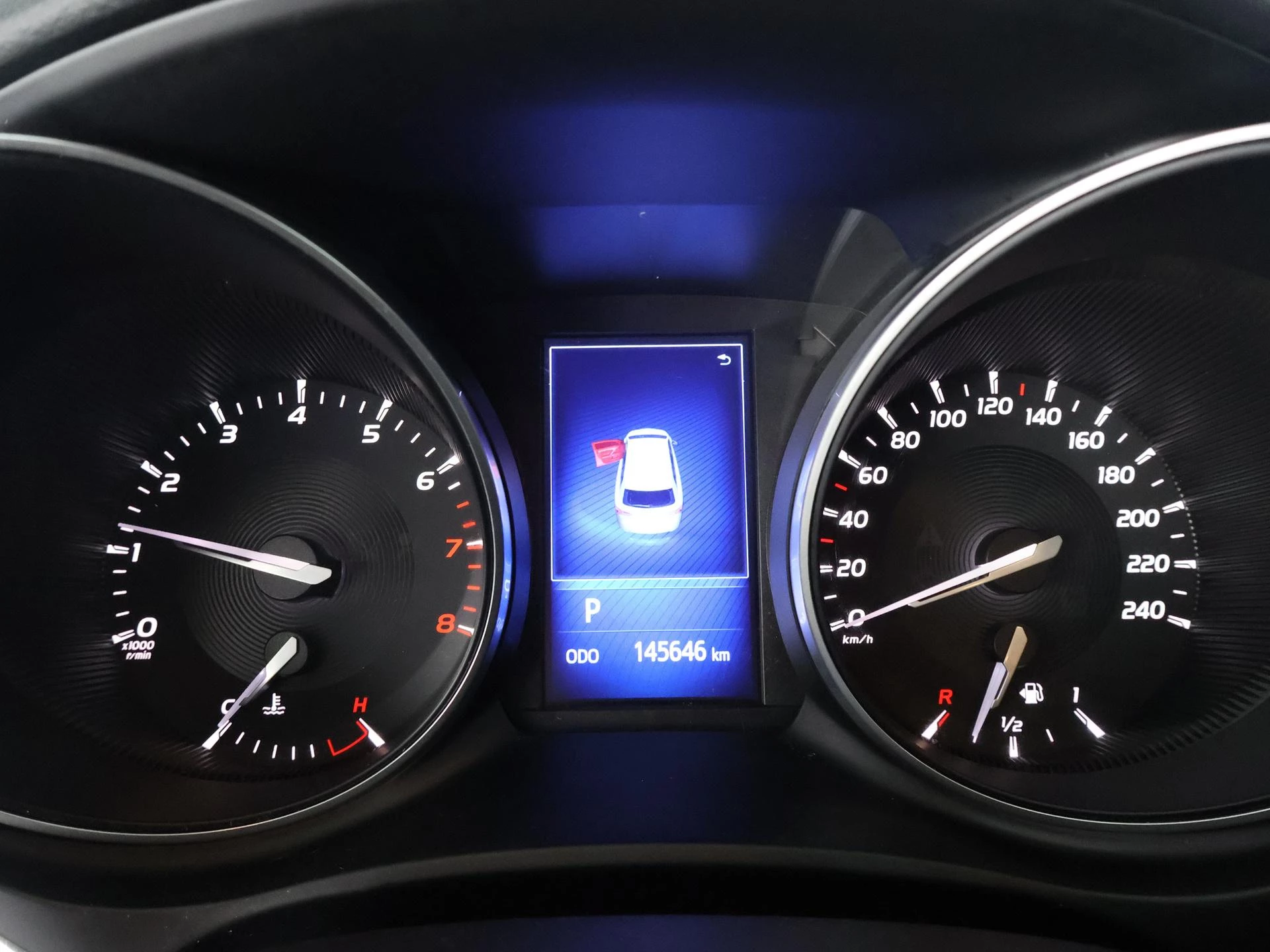 Hoofdafbeelding Toyota Avensis