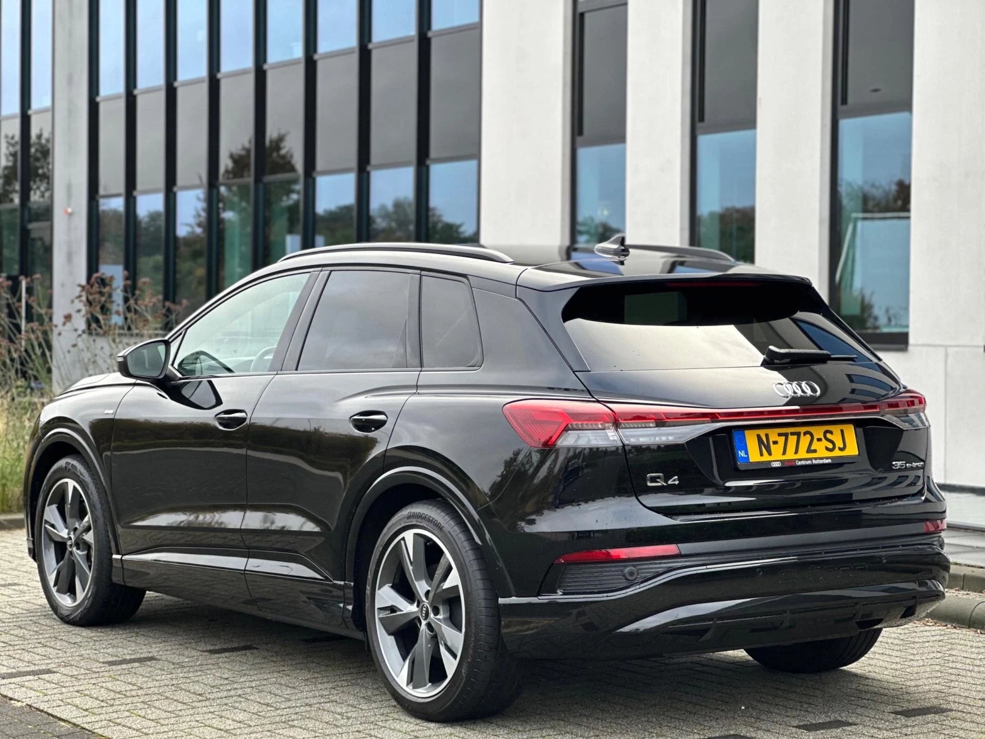 Hoofdafbeelding Audi Q4 e-tron