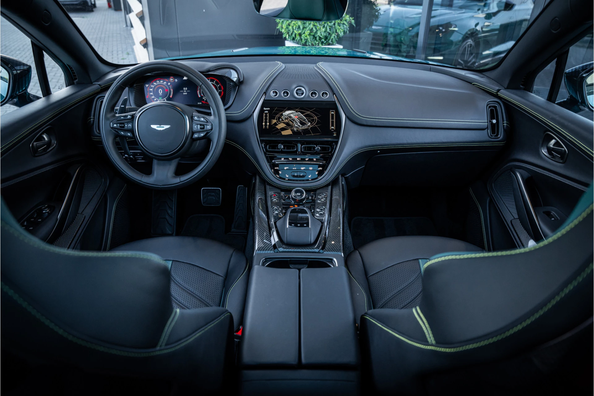 Hoofdafbeelding Aston Martin DBX