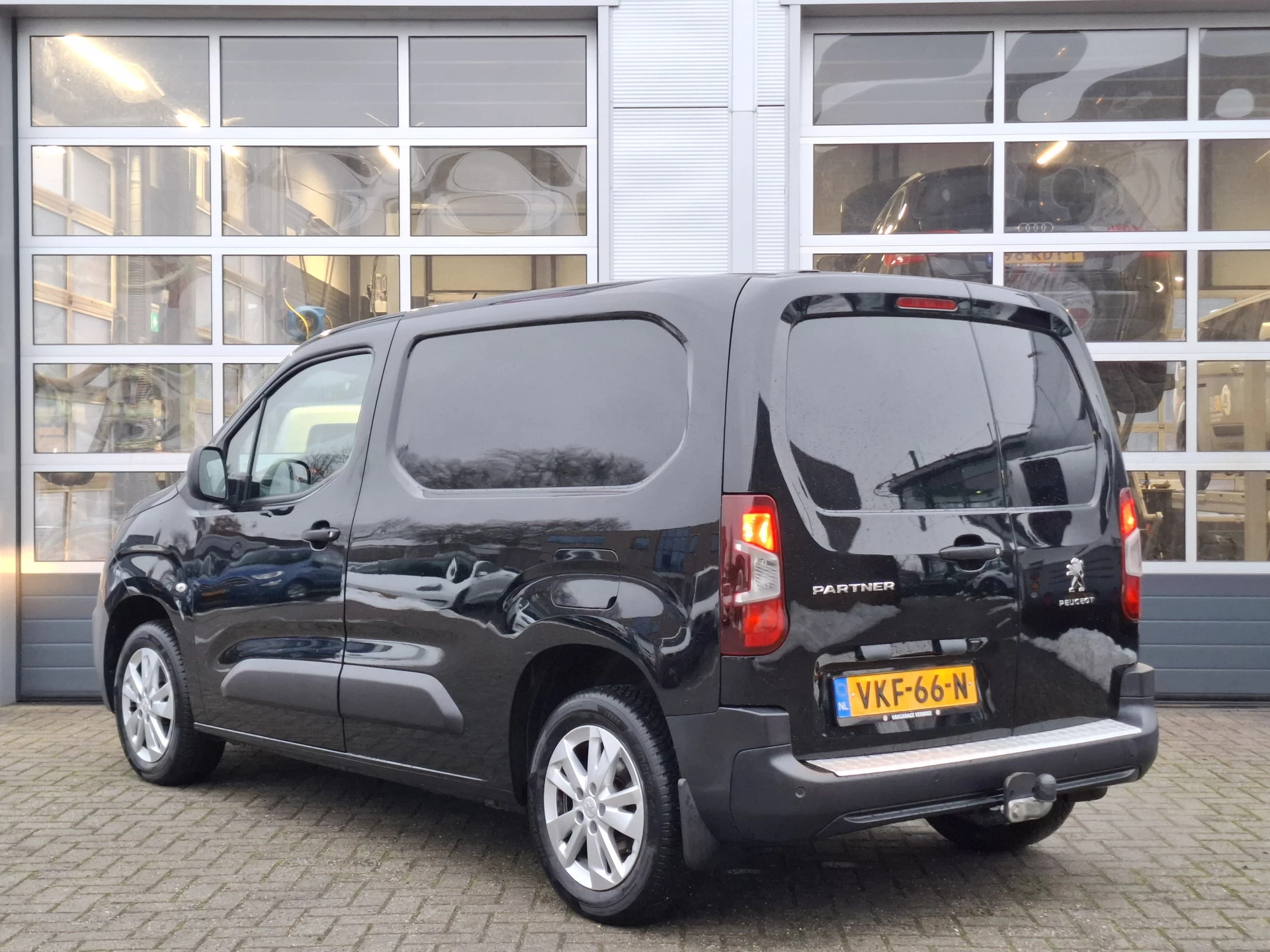 Hoofdafbeelding Peugeot Partner