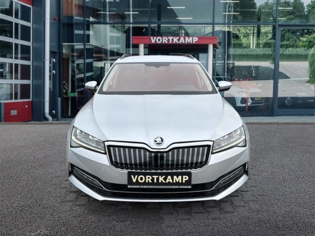 Hoofdafbeelding Škoda Superb