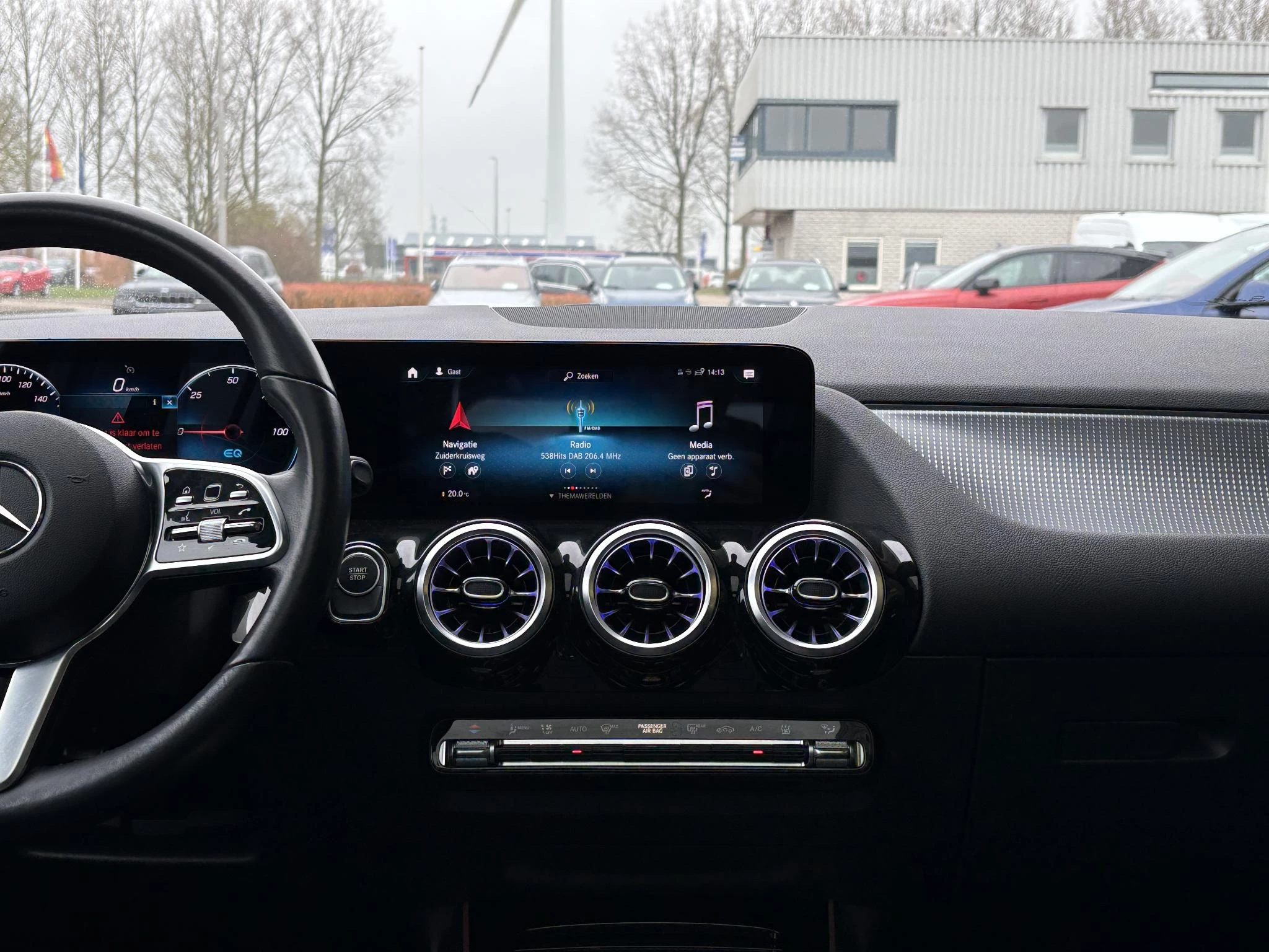 Hoofdafbeelding Mercedes-Benz EQA