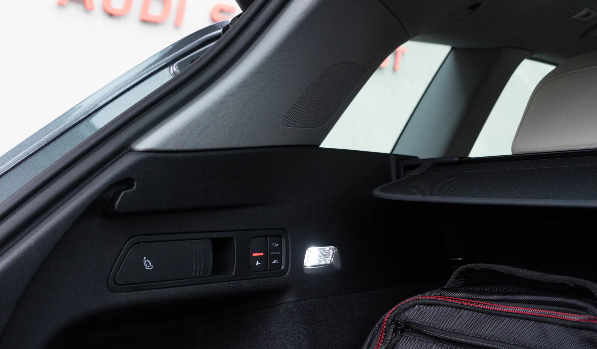 Hoofdafbeelding Audi Q6 e-tron
