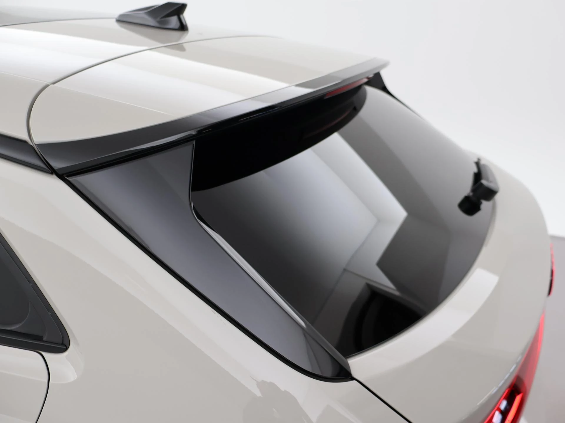 Hoofdafbeelding Audi A6 Avant e-tron