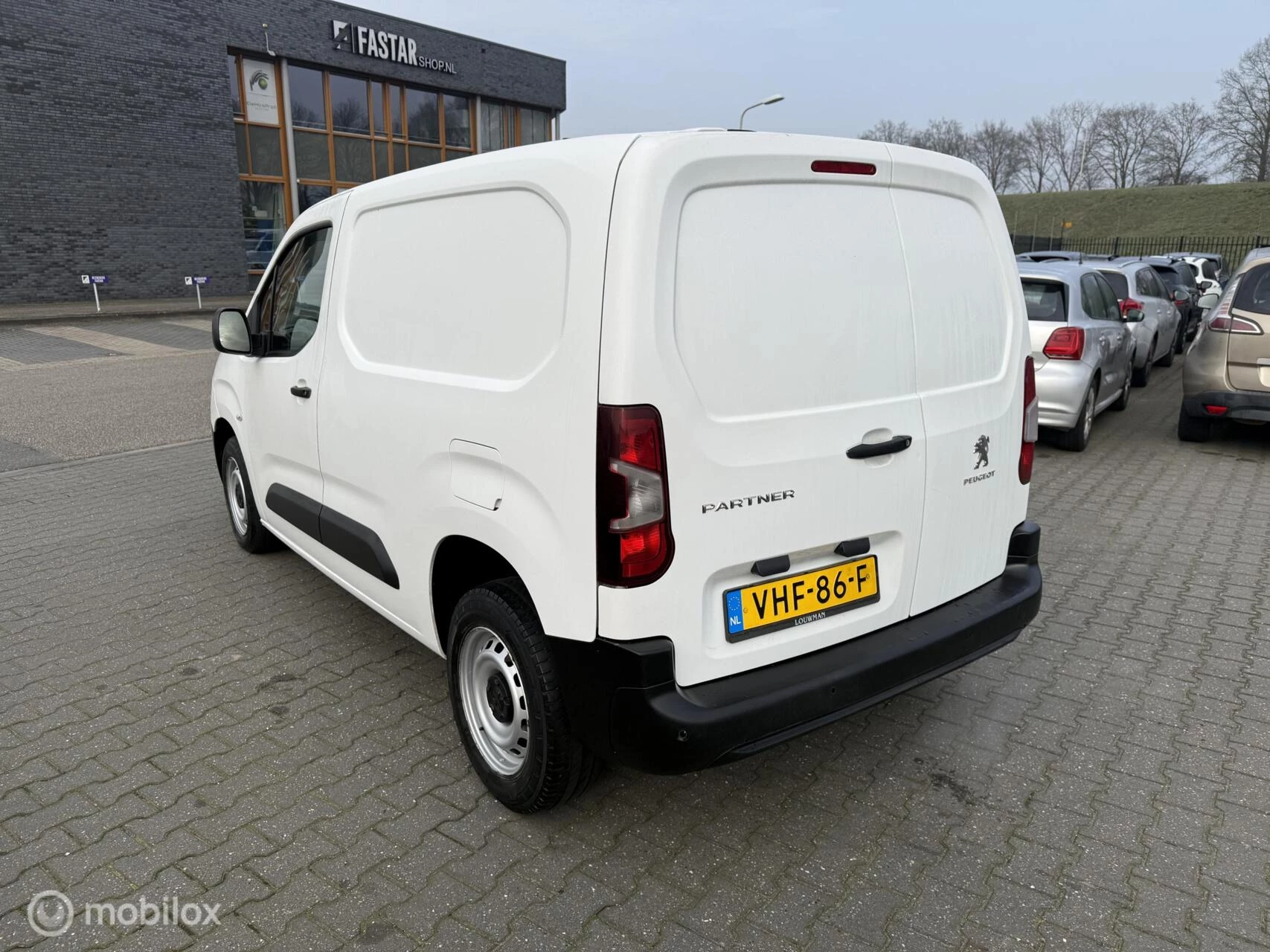 Hoofdafbeelding Peugeot Partner