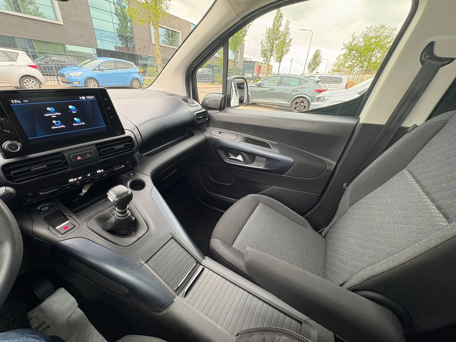 Hoofdafbeelding Peugeot Rifter