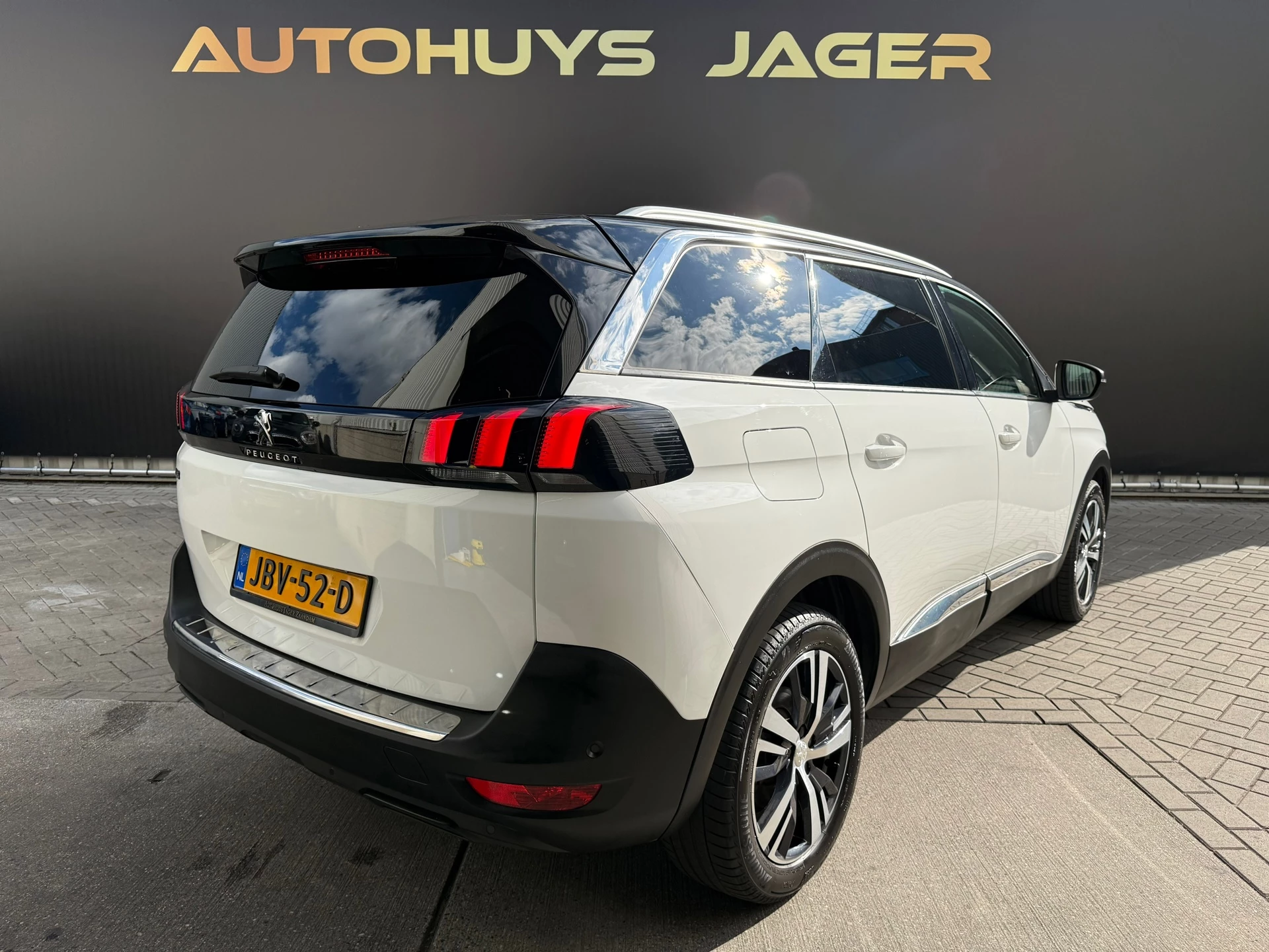 Hoofdafbeelding Peugeot 5008