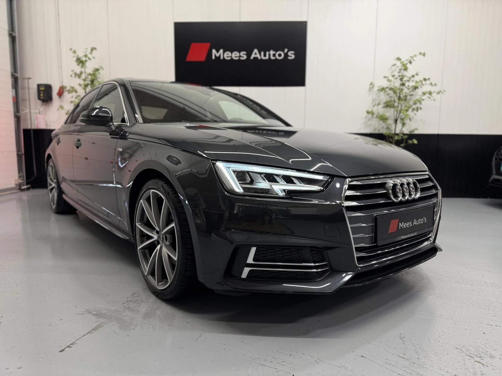Hoofdafbeelding Audi A4