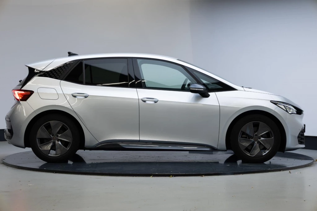 Hoofdafbeelding CUPRA Born