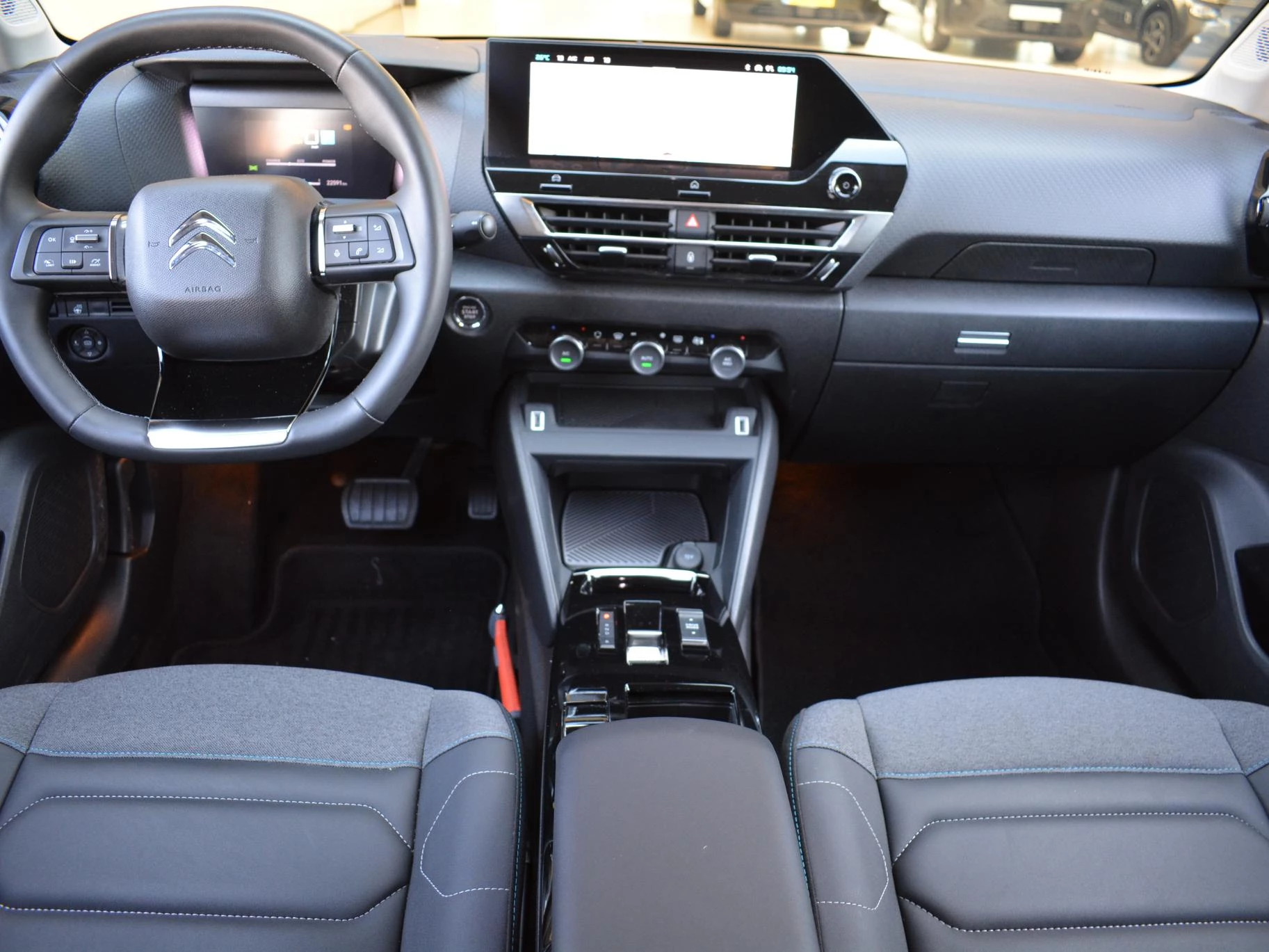 Hoofdafbeelding Citroën ë-C4