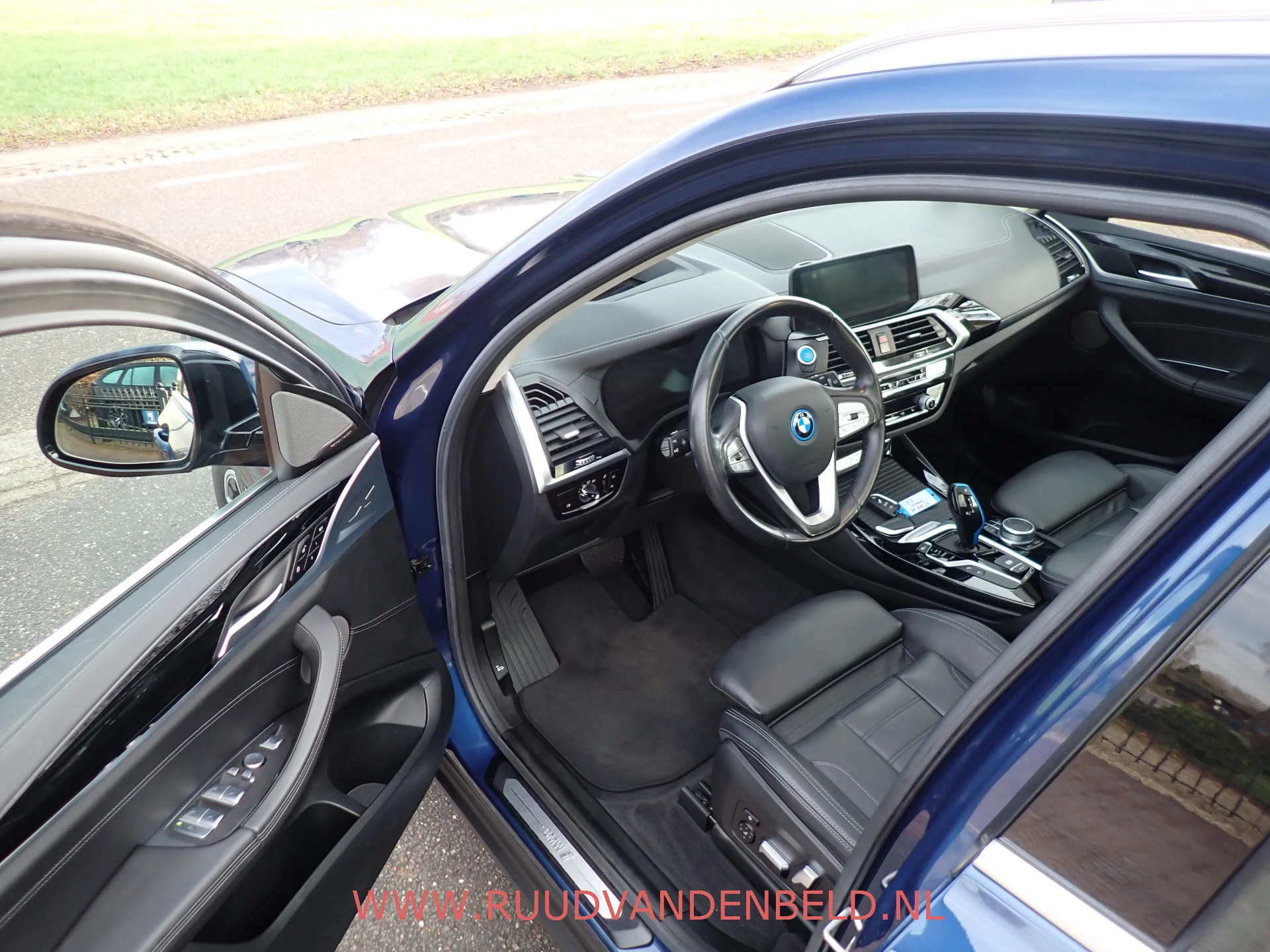 Hoofdafbeelding BMW iX3