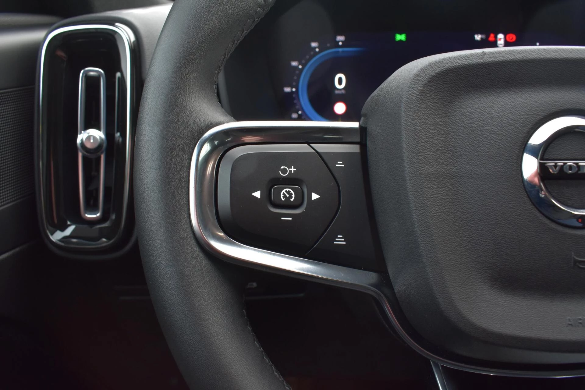 Hoofdafbeelding Volvo C40