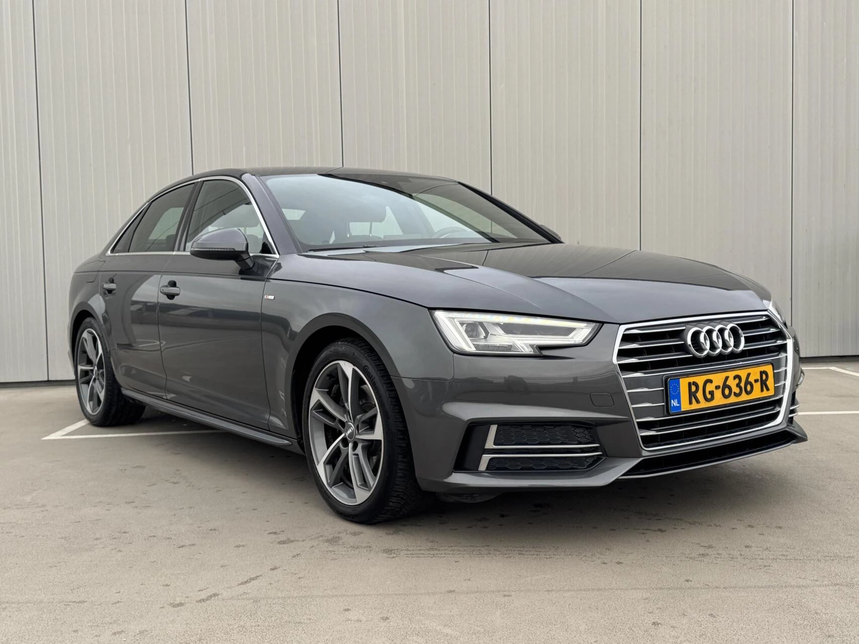 Hoofdafbeelding Audi A4