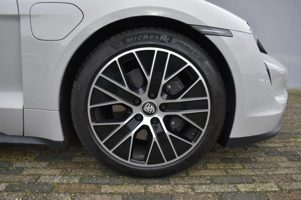 Hoofdafbeelding Porsche Taycan