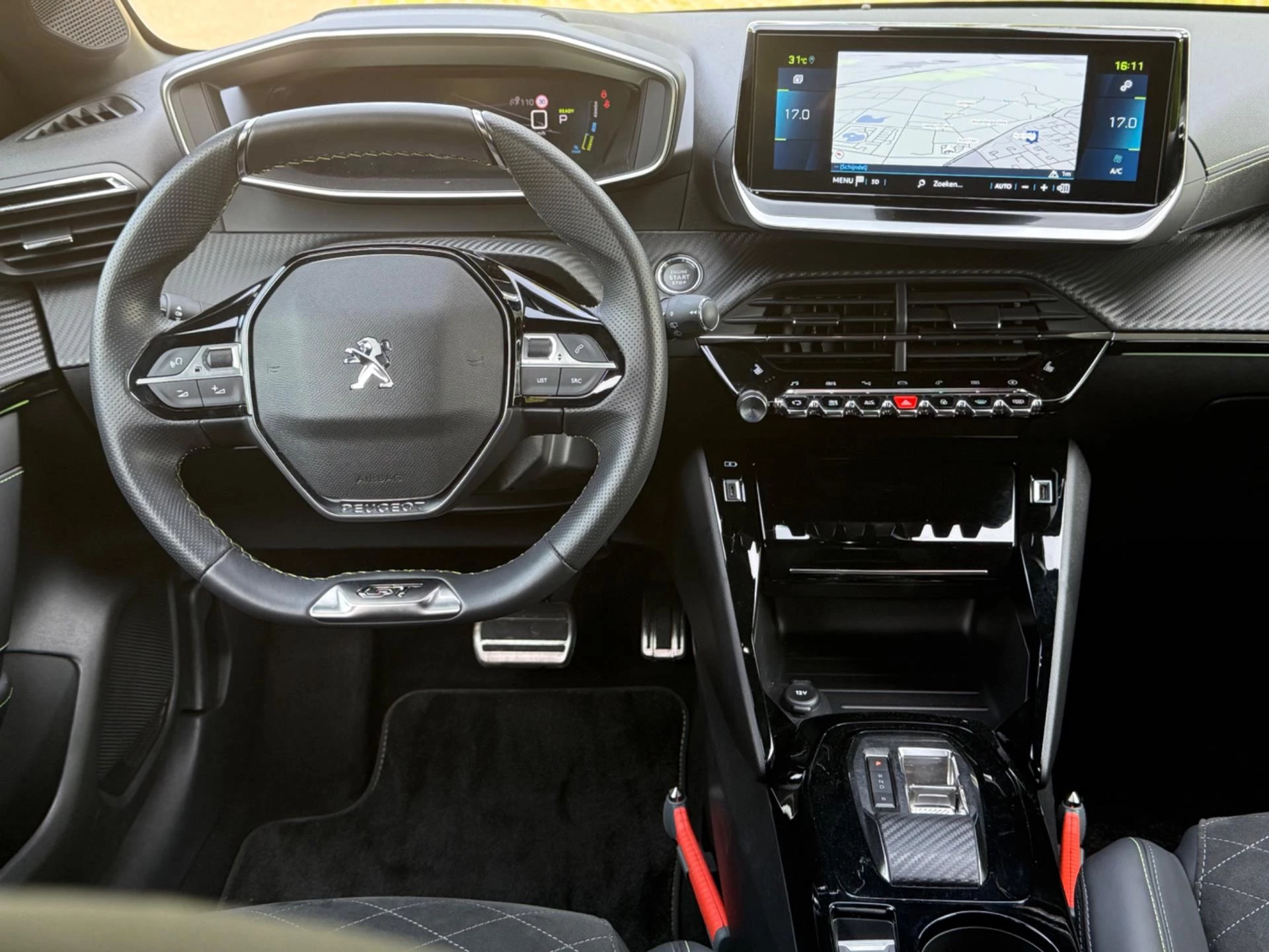 Hoofdafbeelding Peugeot e-208