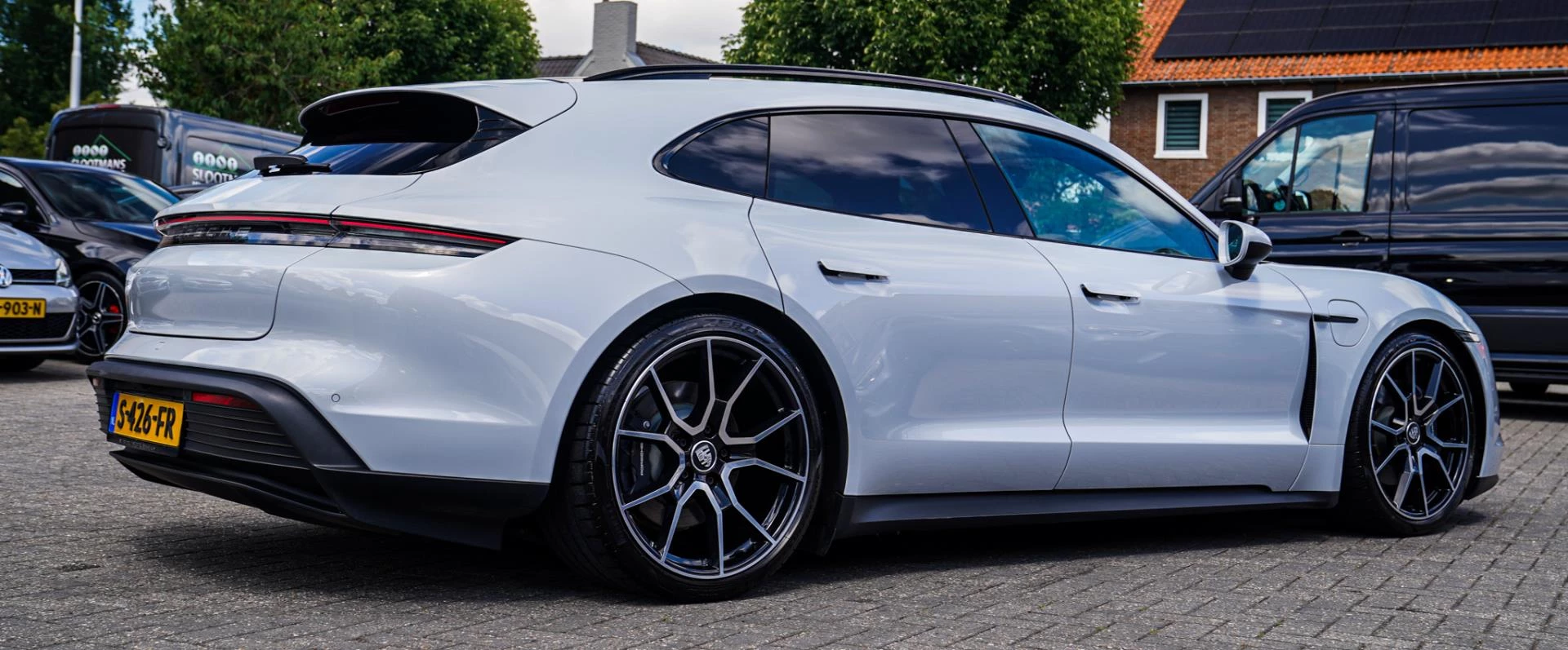 Hoofdafbeelding Porsche Taycan