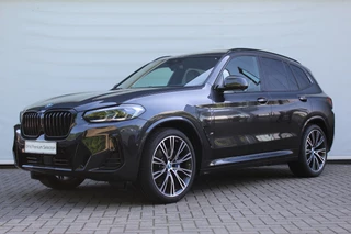 BMW X3 xDrive30e M Sport Automaat / Panoramadak / Trekhaak / Sportstoelen / Laserlight / Active Cruise Control / Parking Assistant Plus / Comfort Access