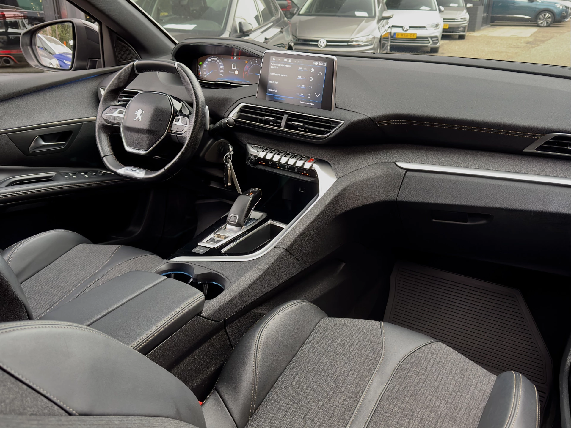 Hoofdafbeelding Peugeot 5008