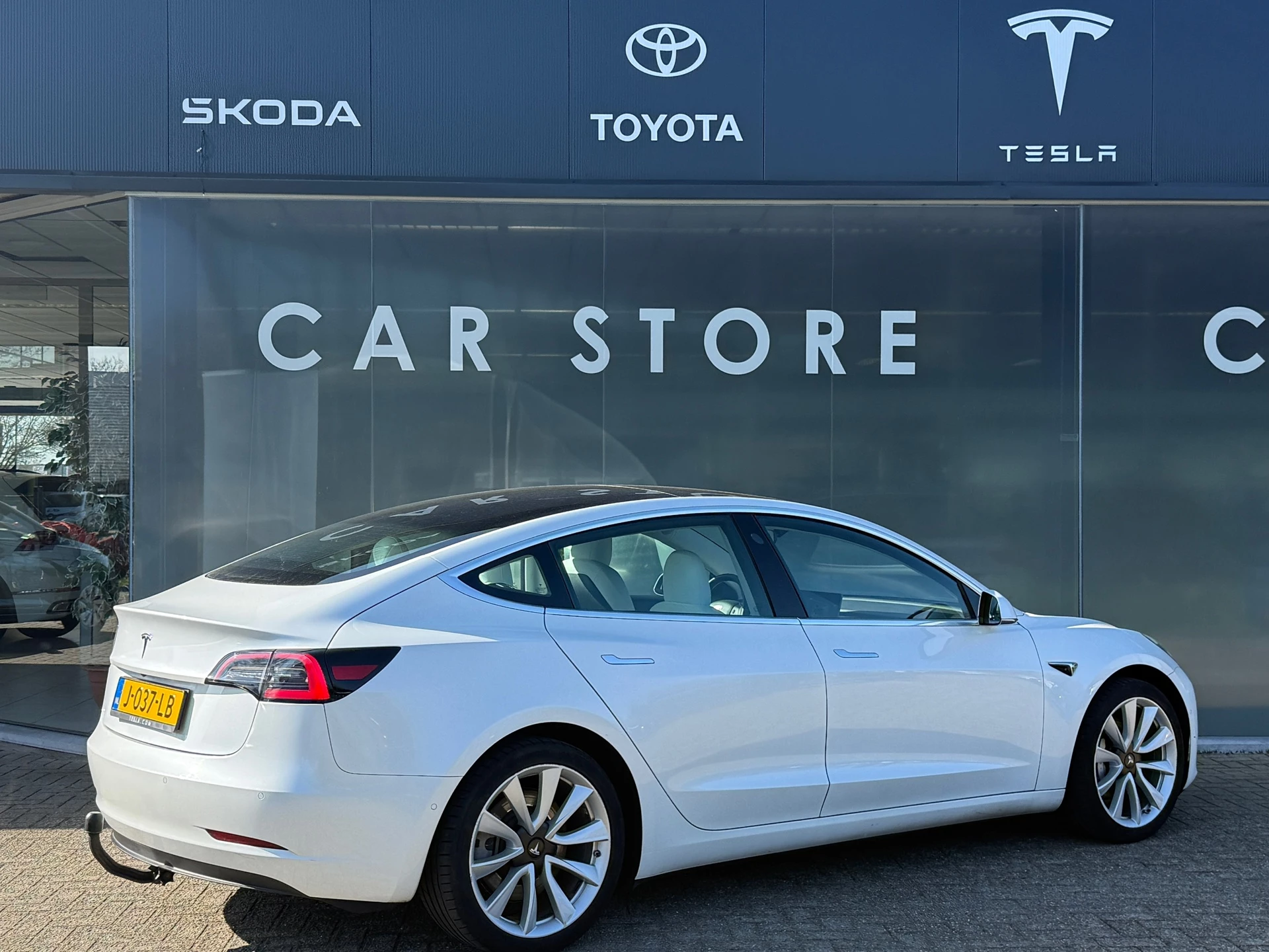 Hoofdafbeelding Tesla Model 3