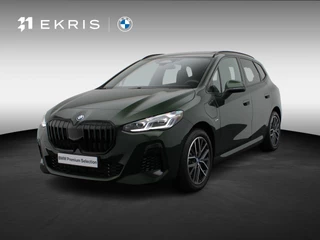 BMW 2 Serie Active Tourer 225e xDrive M Sportpakket | Premium Pack | Comfort Pack | Travel Pack | Stuurwielrand Verwarmd | Trekhaak | Panoramadak | Elektrisch Verstelbare Sportstoelen | Driving Assistant Plus | Harman Kardon | 18''