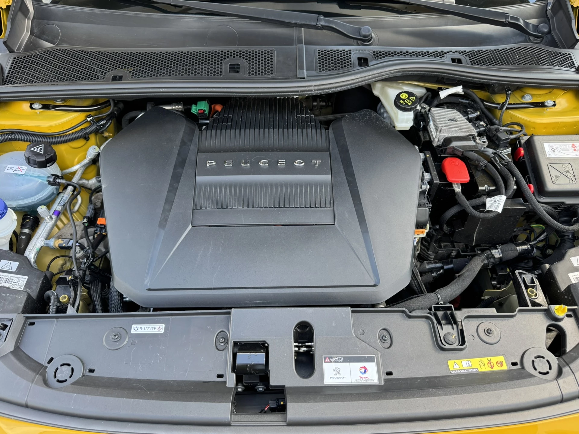 Hoofdafbeelding Peugeot e-208