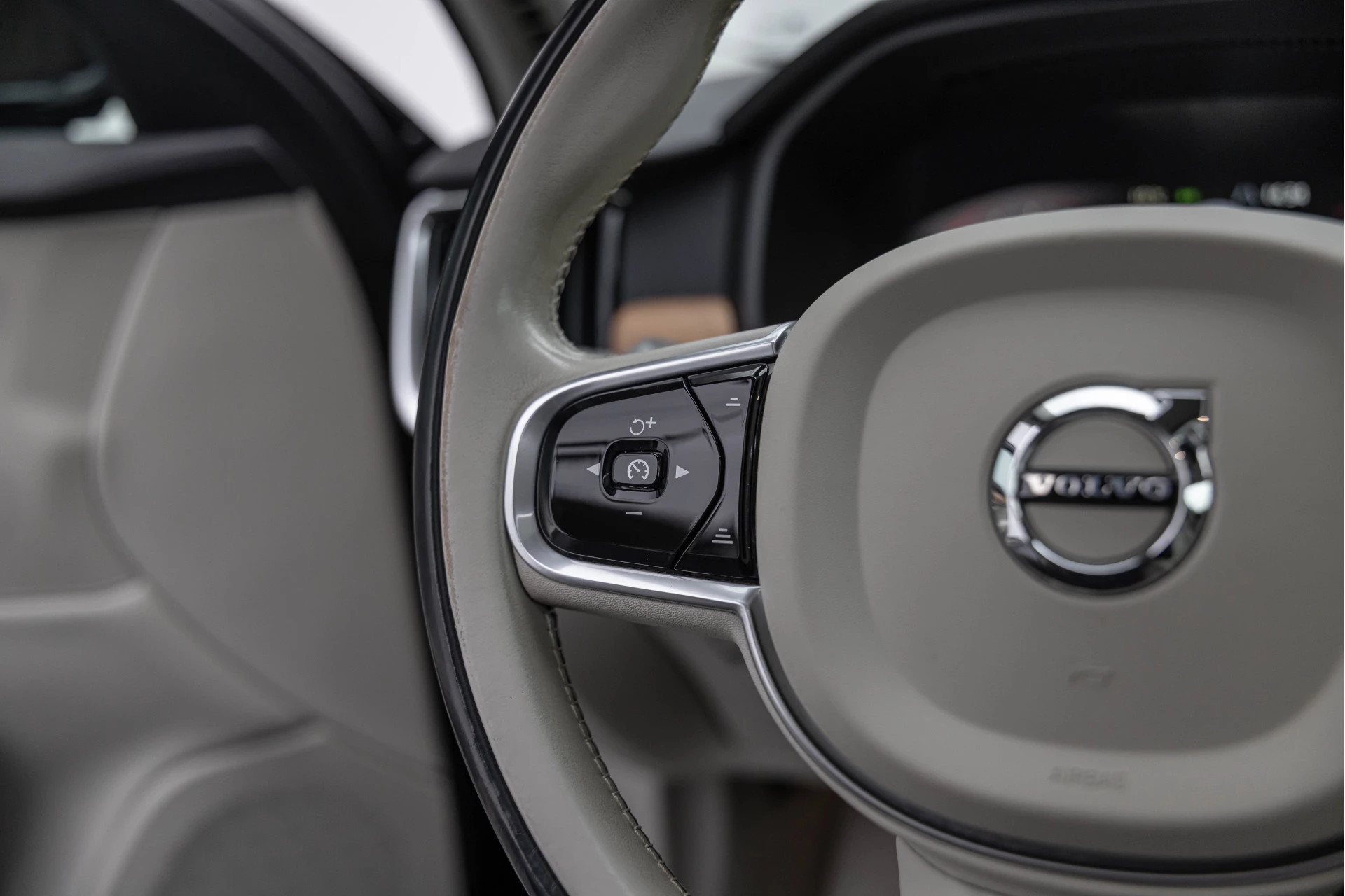 Hoofdafbeelding Volvo S90