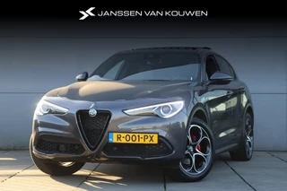 Hoofdafbeelding Alfa Romeo Stelvio Alfa Romeo Stelvio 2.0T AWD / Navi / Panoramadak / Adaptive cruise / Sportstoelen / 20'' velgen