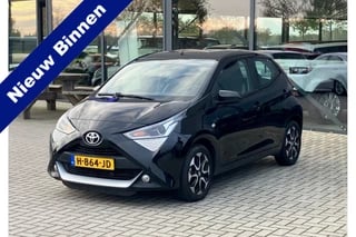 Toyota Aygo 1.0 VVT-i x-play AUTOMAAT CARPLAY CAMERA 31938KM!