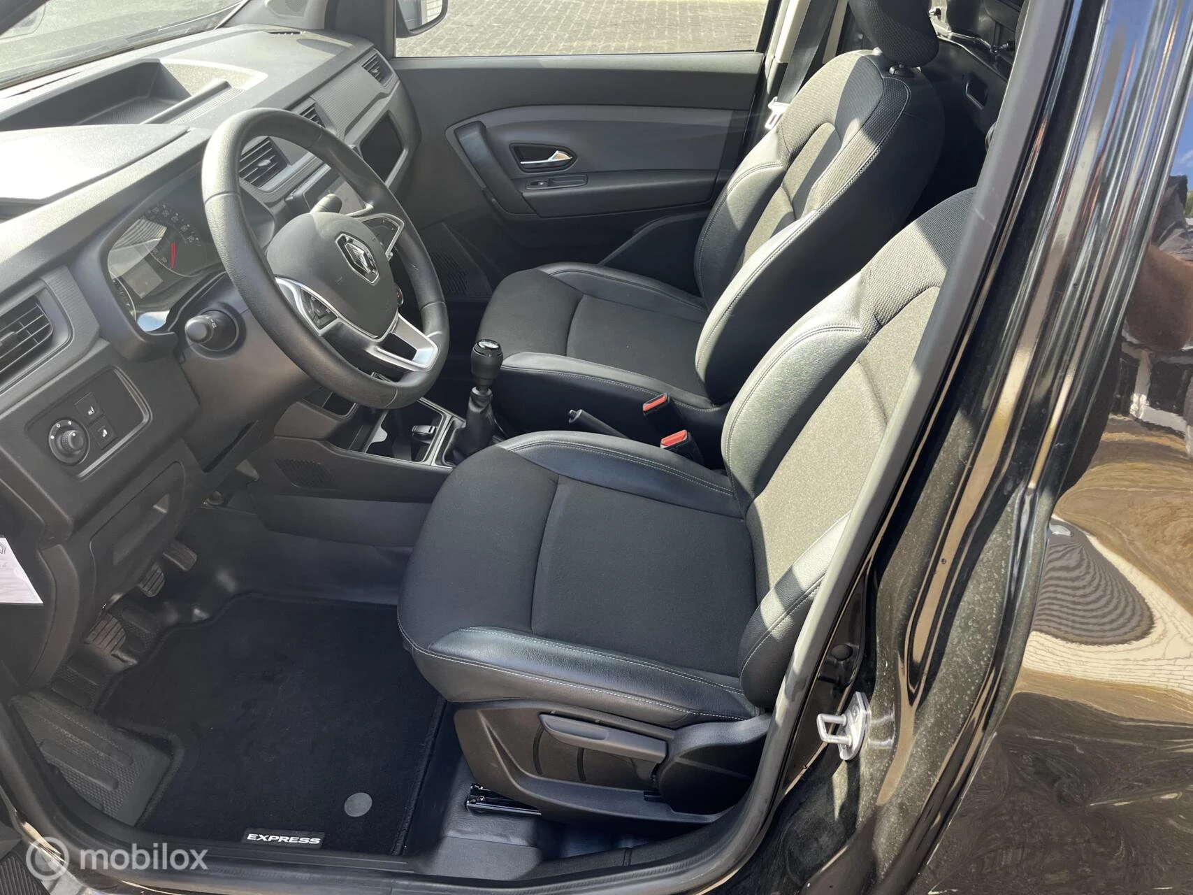 Hoofdafbeelding Renault Express