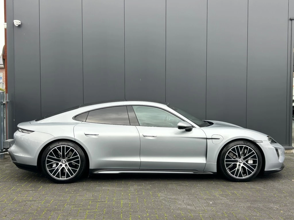 Hoofdafbeelding Porsche Taycan