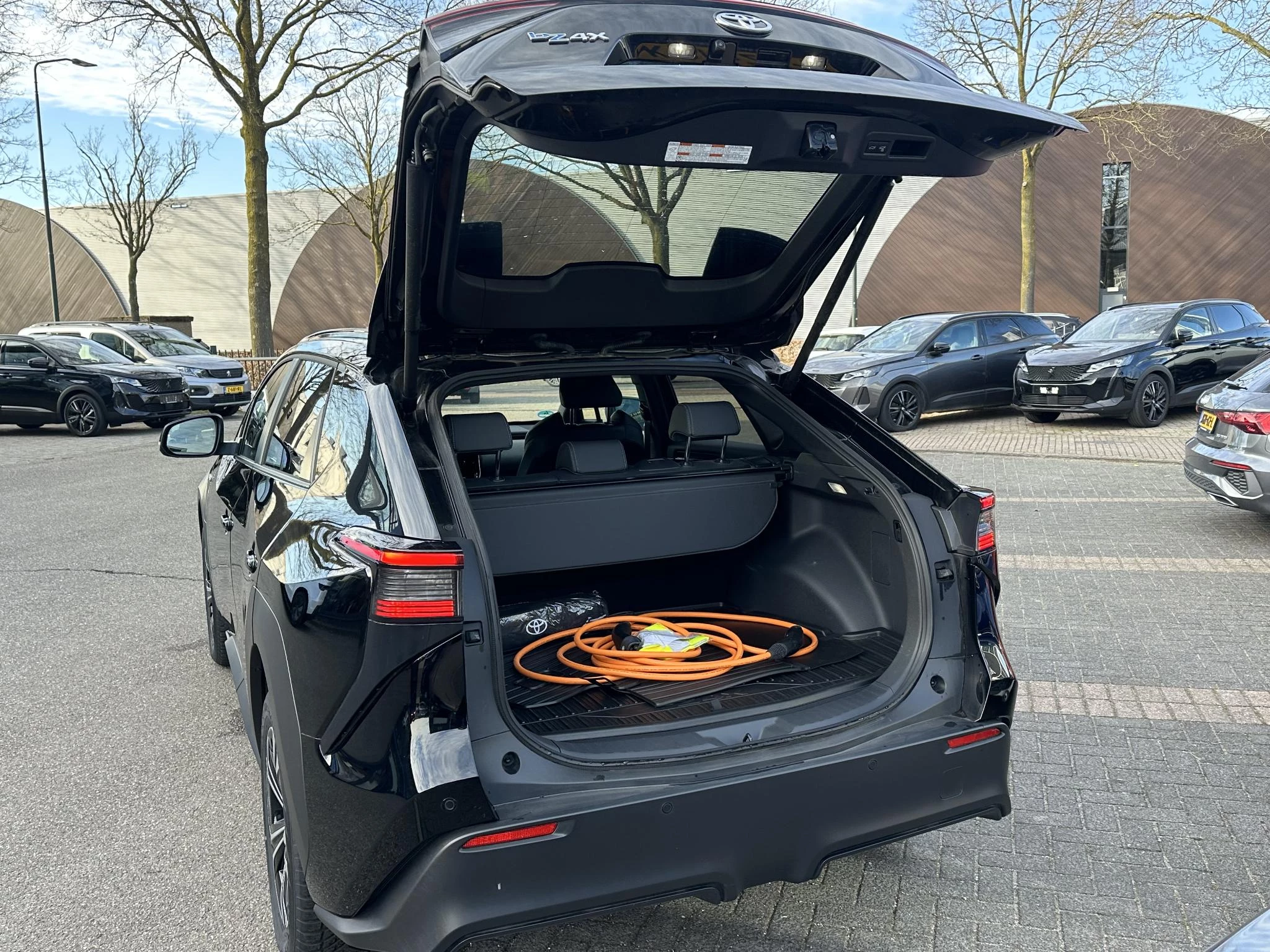 Hoofdafbeelding Toyota bZ4X