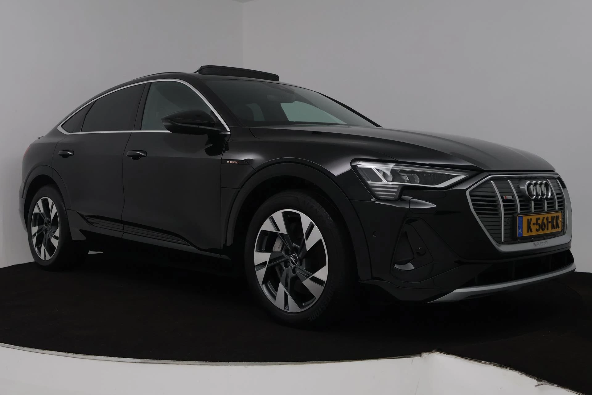 Hoofdafbeelding Audi e-tron