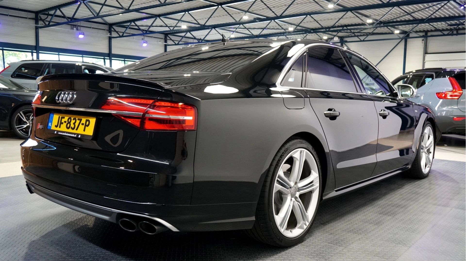 Hoofdafbeelding Audi A8