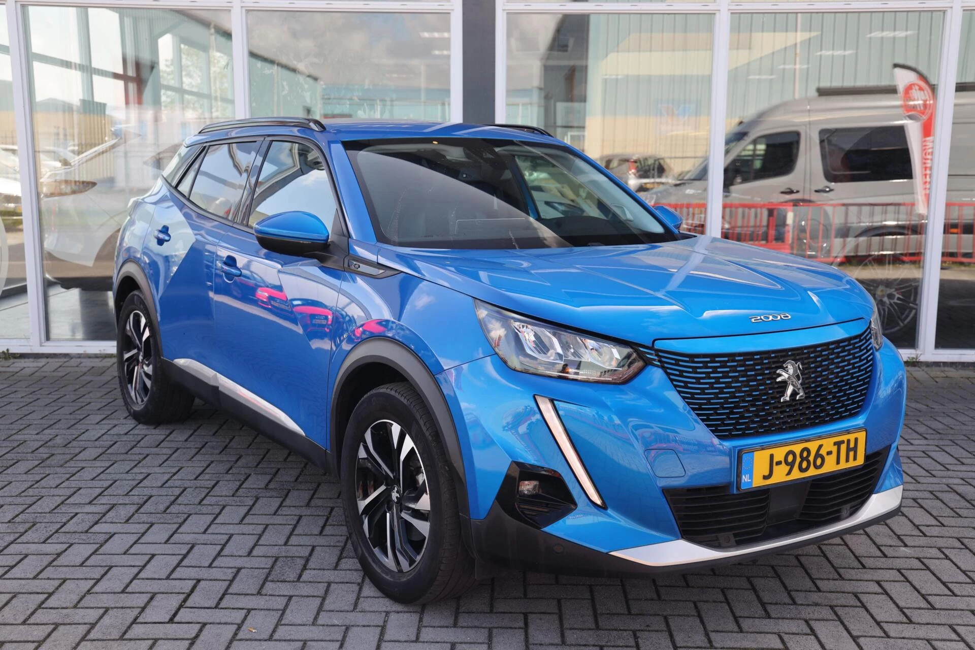 Hoofdafbeelding Peugeot e-2008