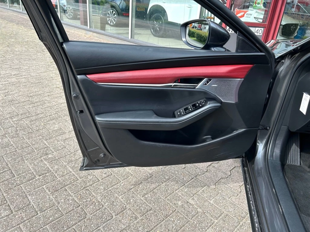 Hoofdafbeelding Mazda 3