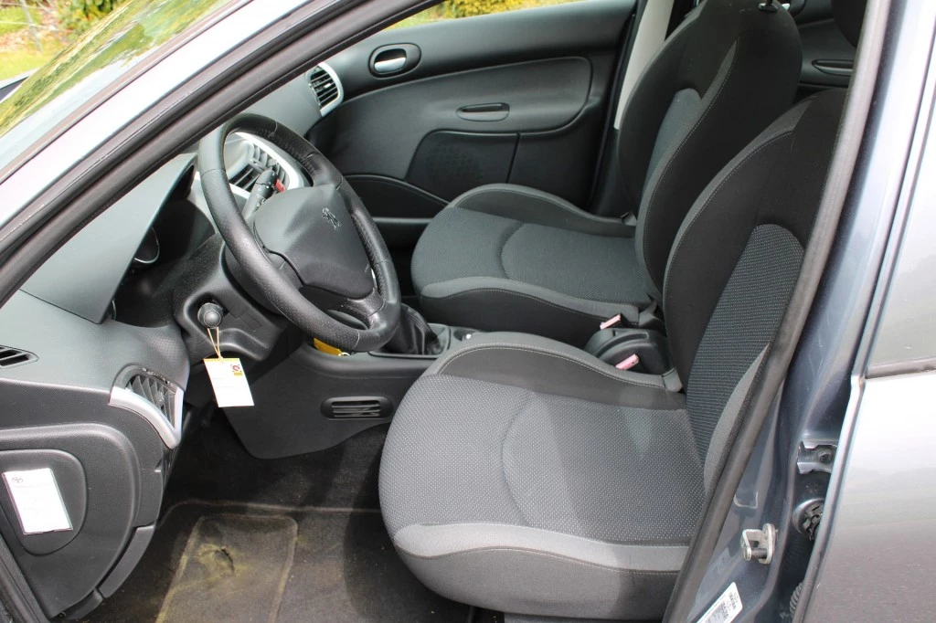 Hoofdafbeelding Peugeot 206