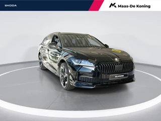 Škoda Superb combi Sportline Business 1.5 TSI PHEV 150 kW / 204 PK Co | suite Sportline bekleding | Panorama dak | Trekhaak | 2000,- inruilvoordeel!!