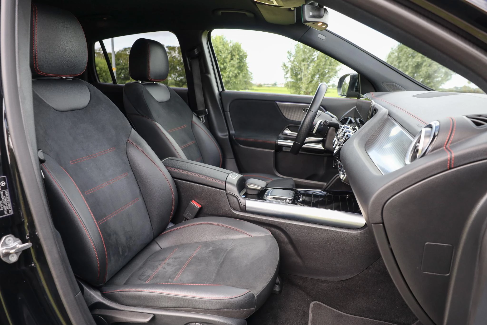 Hoofdafbeelding Mercedes-Benz EQA