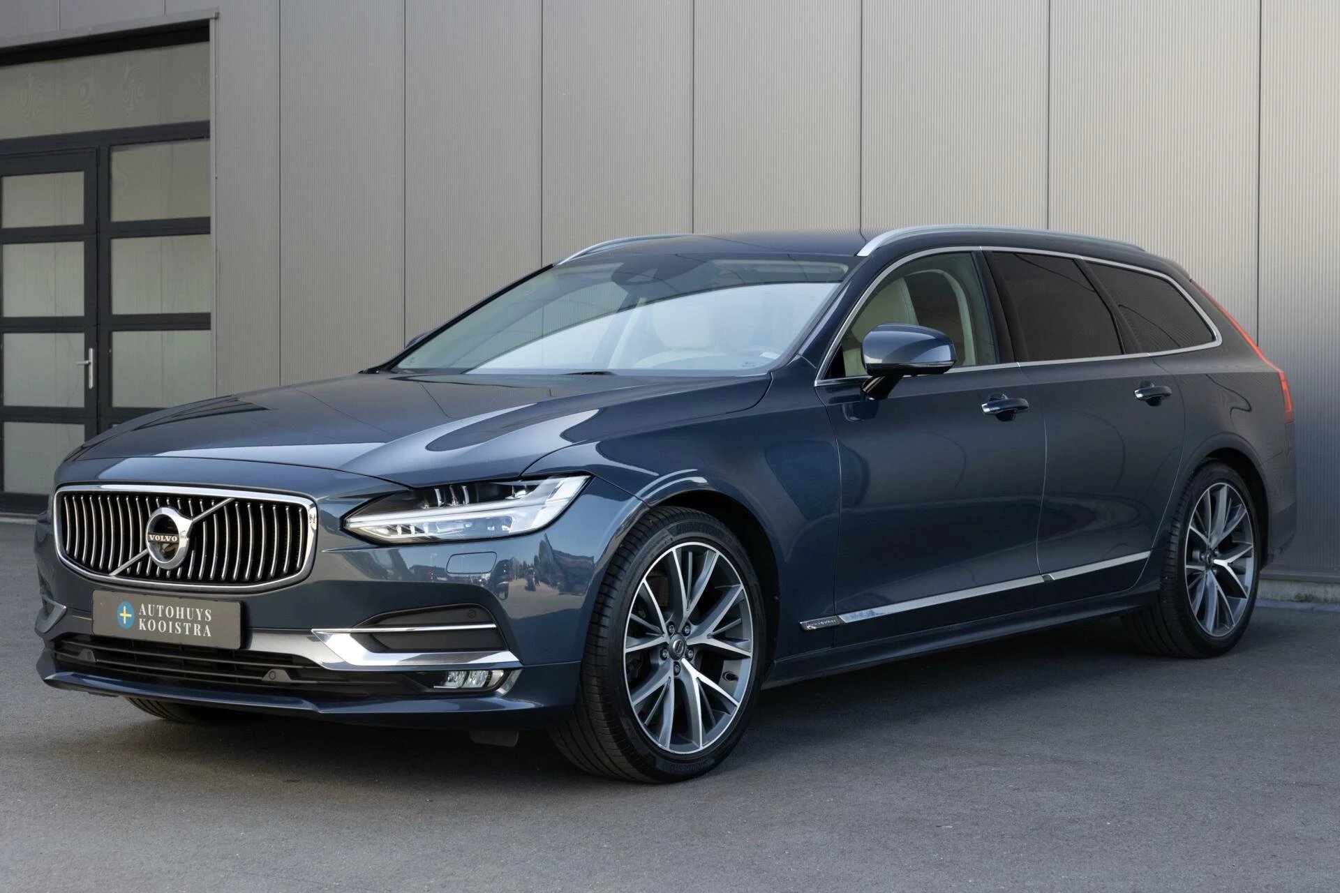 Hoofdafbeelding Volvo V90