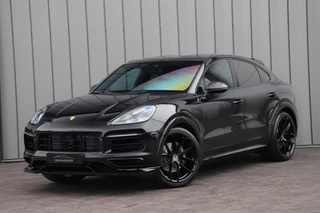 Hoofdafbeelding Porsche Cayenne Porsche Cayenne Coupé 3.0 E-Hybrid Aut8 | 463PK | Sport-design | Achterasbesturing | Luchtvering | Matrix-led | Bose | Sport-chrono | Sfeerverlichting | Memory | 2022.