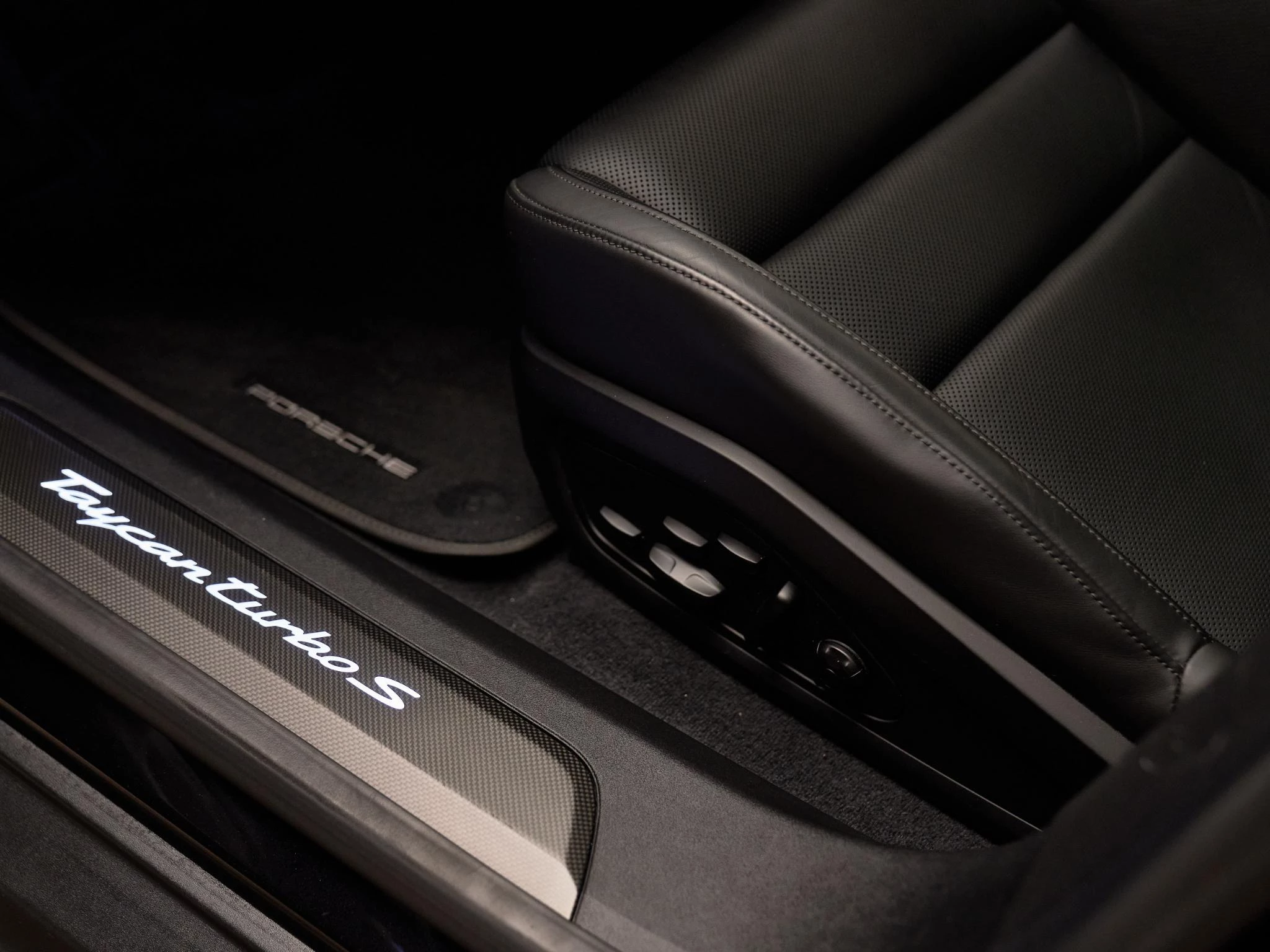 Hoofdafbeelding Porsche Taycan