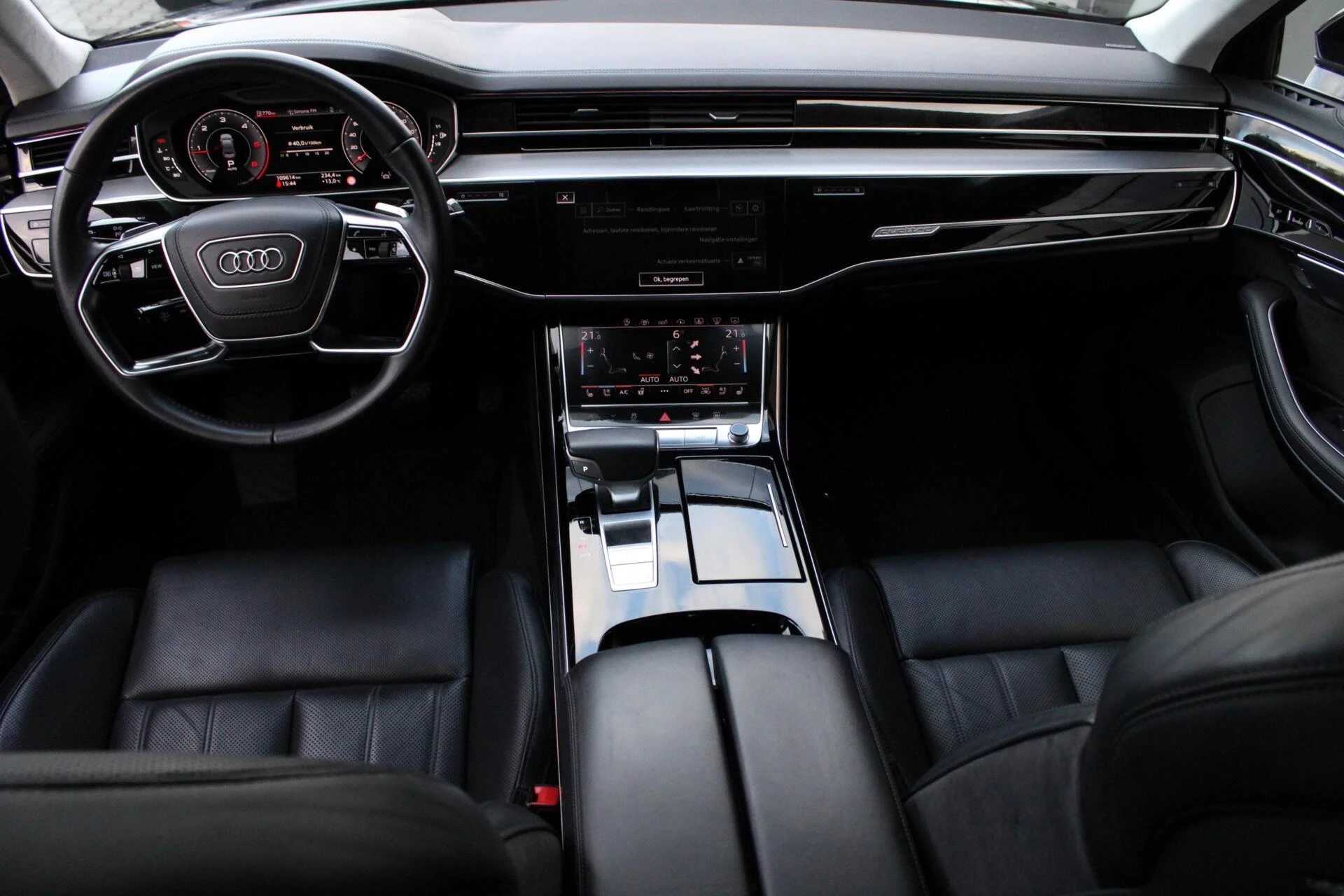 Hoofdafbeelding Audi A8