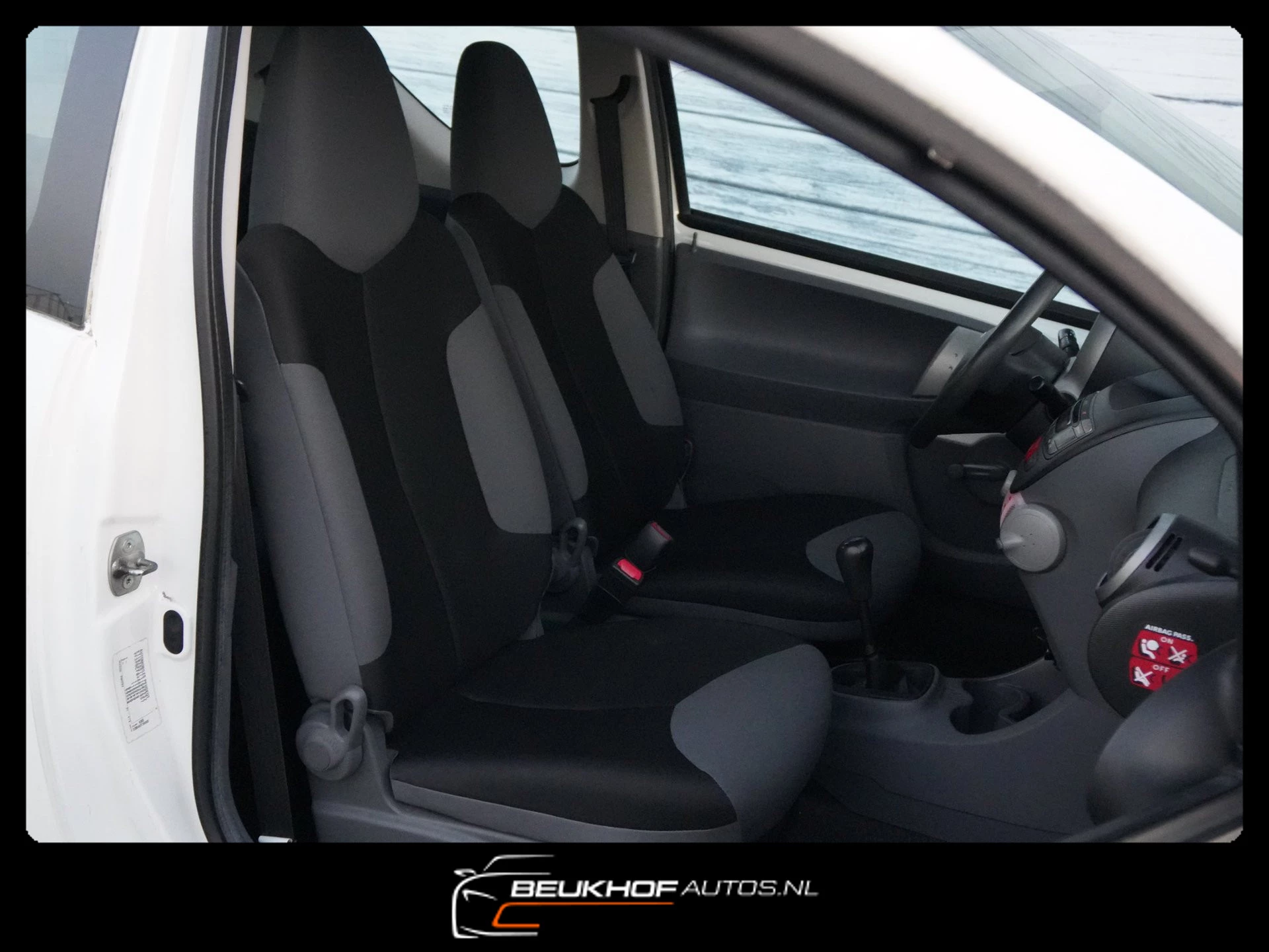 Hoofdafbeelding Peugeot 107