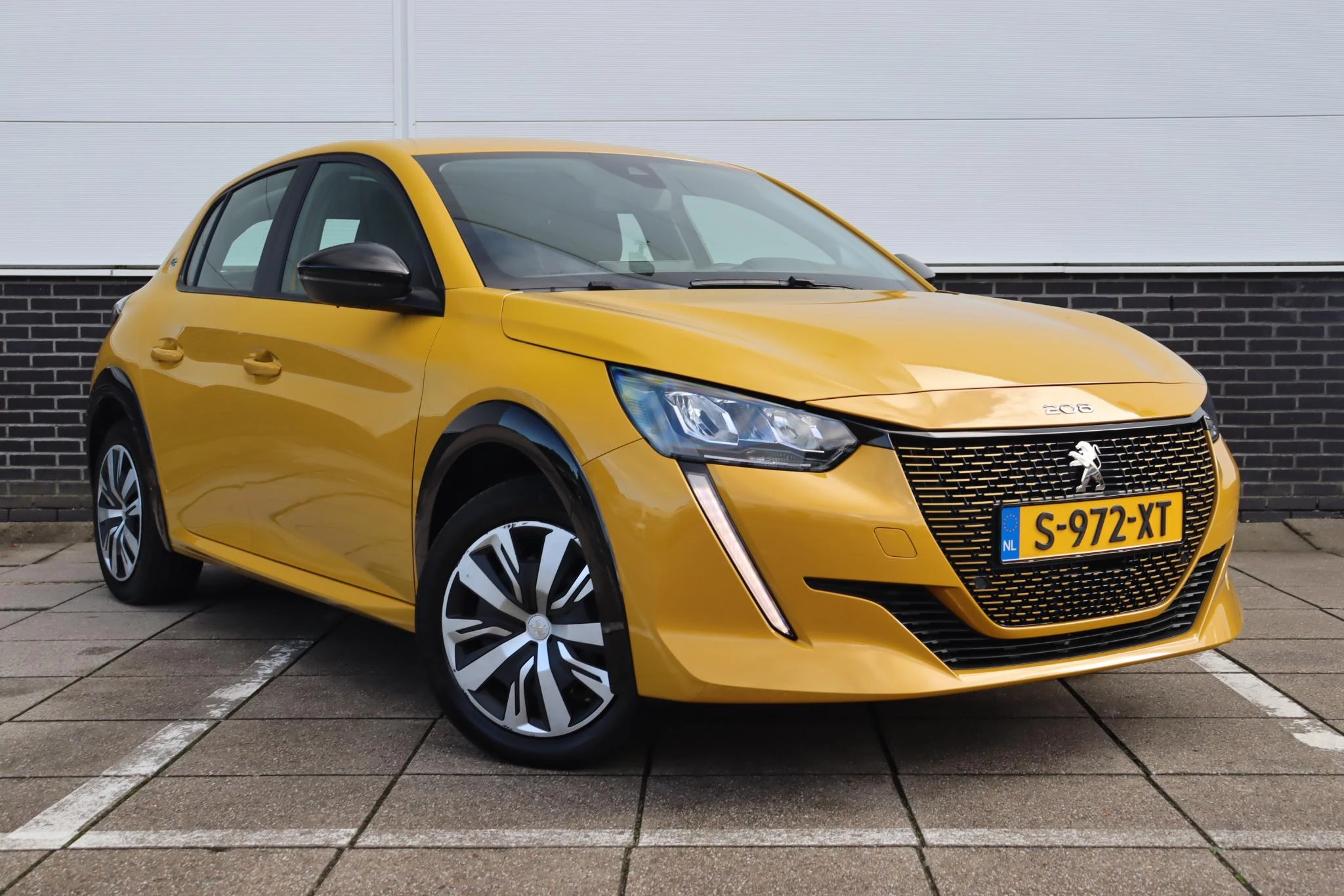 Hoofdafbeelding Peugeot e-208