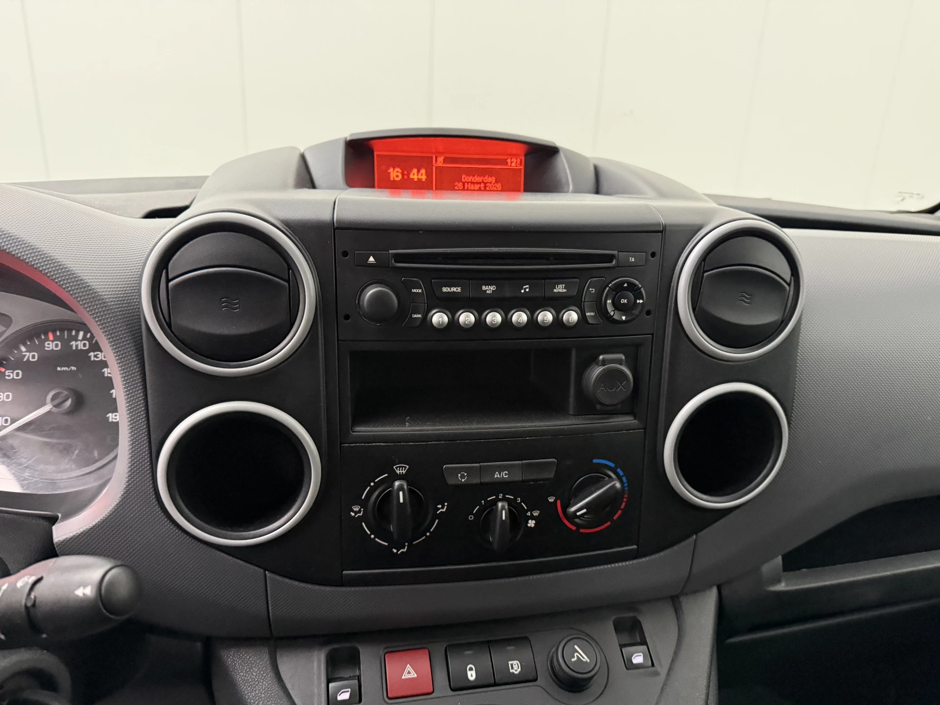 Hoofdafbeelding Peugeot Partner